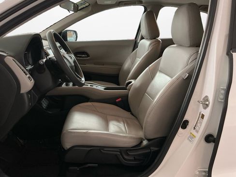 Used 2016 Honda HR-V EX image 11