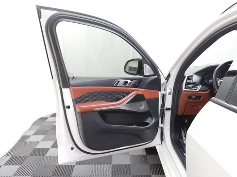 Used 2021 BMW X5 M w/ Competition Package AWD/4WD image 5