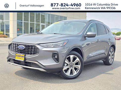 Used 2025 Ford Escape Platinum AWD/4WD image 1
