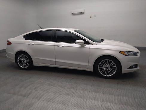 Used 2015 Ford Fusion SE w/ Equipment Group 202A image 11