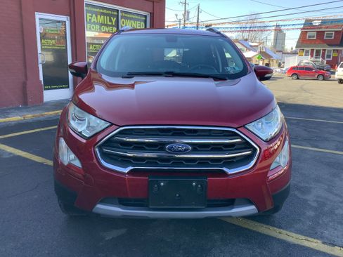 Used 2018 Ford EcoSport Titanium image 2