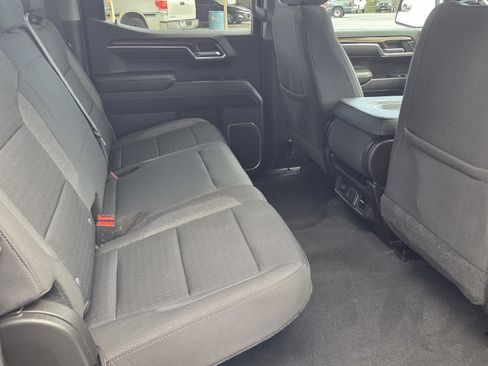 Used 2023 Chevrolet Silverado 1500 LT AWD/4WD image 10