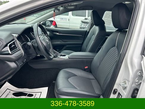 Used 2024 Toyota Camry SE FWD image 9