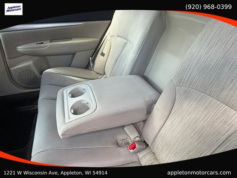 Used 2014 Subaru Outback 2.5i Premium w/ Accessory Value Package (OYT) AWD/4WD image 24