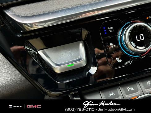 Used 2025 GMC Sierra 1500 Denali w/ Denali Reserve Package AWD/4WD image 30