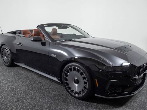 Used 2025 Ford Mustang GT Premium RWD image 13