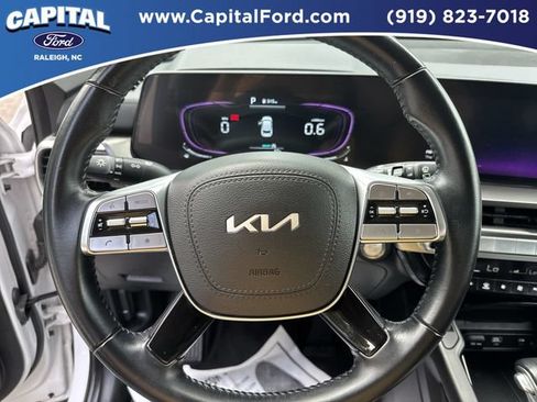 Used 2025 Kia Telluride S FWD image 25