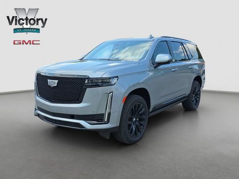 Used 2022 Cadillac Escalade ESV Sport Platinum AWD/4WD image 3