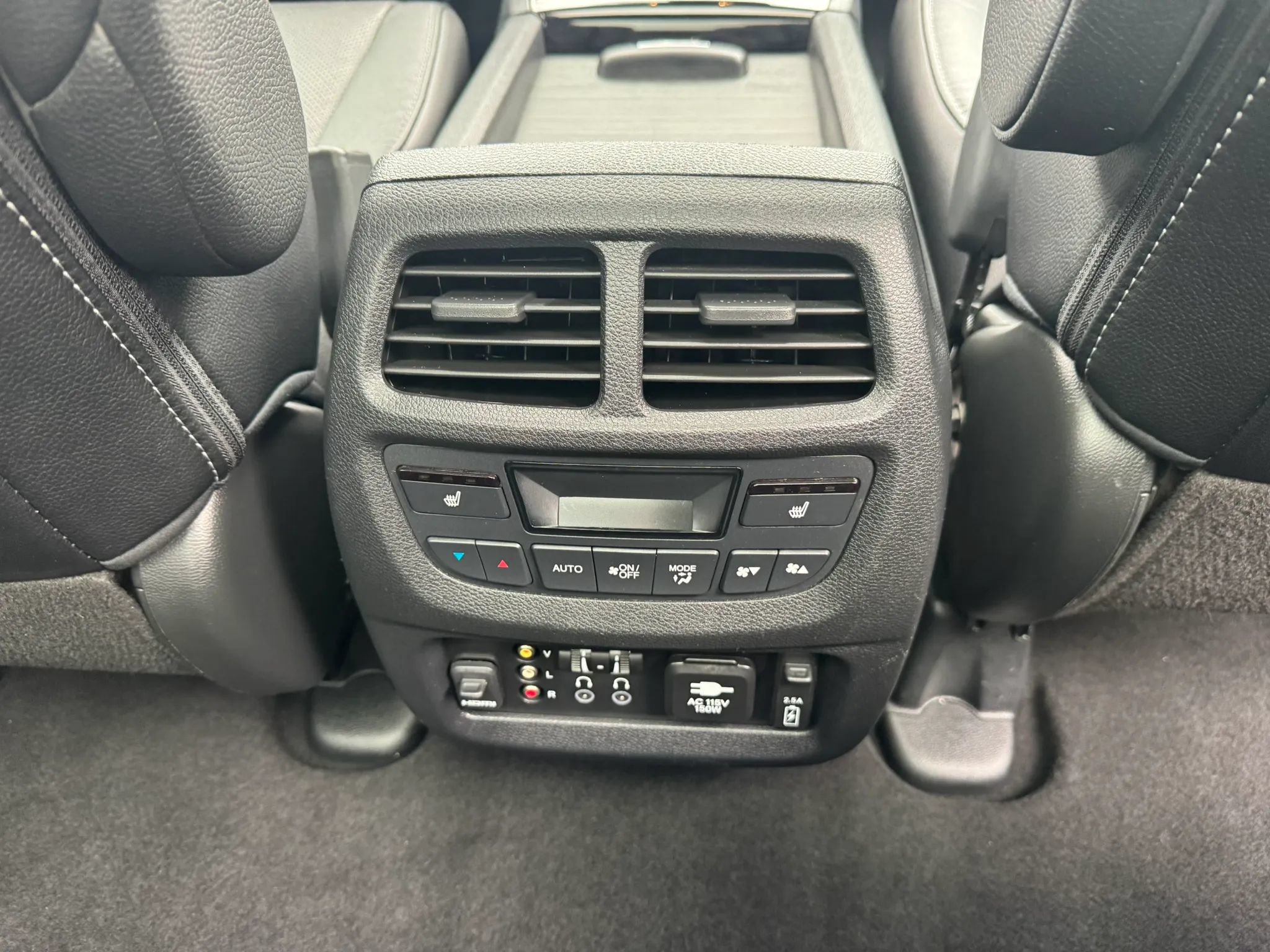 Used 2018 Honda Pilot Elite image 27