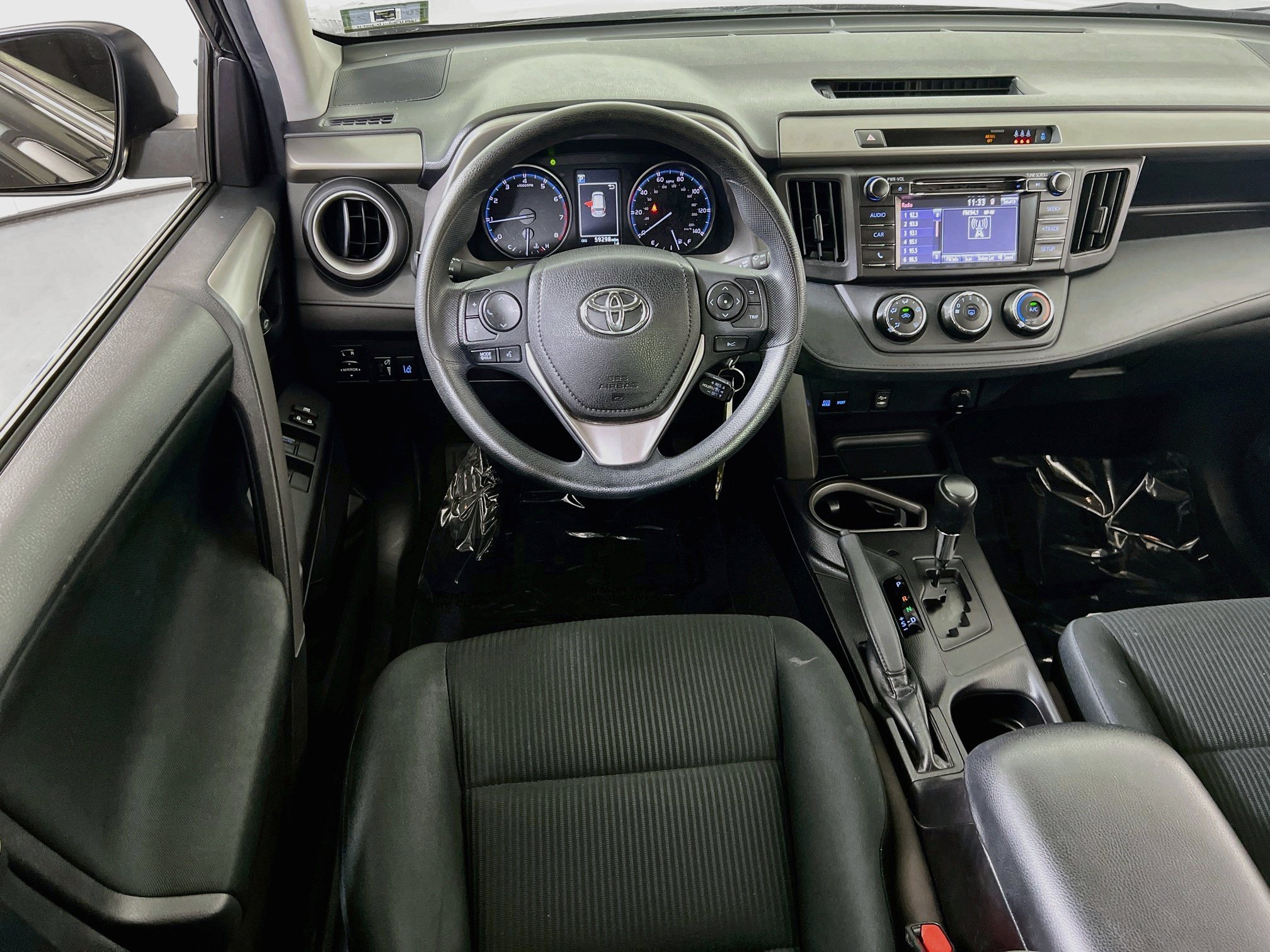 Used 2018 Toyota RAV4 LE w/ All Weather Liner Package AWD/4WD image 20