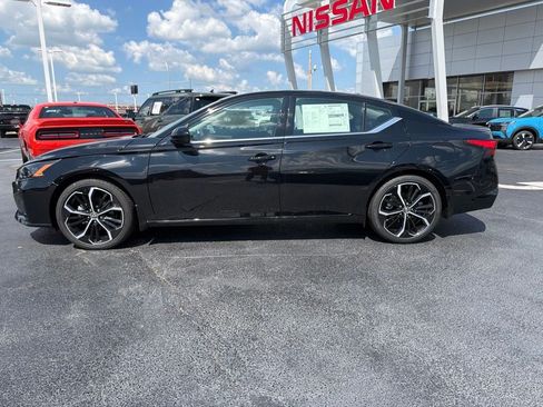 New 2026 Nissan Altima 2.5 SR FWD image 2