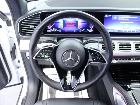 Used 2026 Mercedes-Benz GLS 450 4MATIC image 18