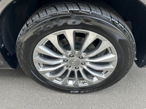 Used 2017 INFINITI QX80 4WD w/ Driver Assistance Package image 45