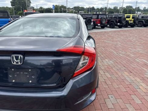 Used 2016 Honda Civic EX image 11