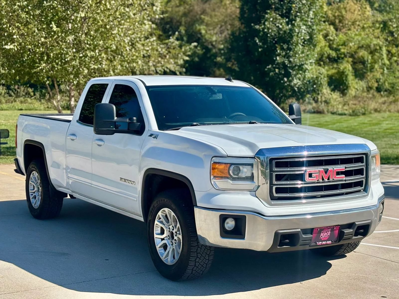Used 2014 GMC Sierra 1500 SLE w/ SLE Fleet Preferred Package AWD/4WD image 3