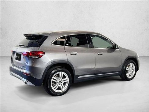 Used 2023 Mercedes-Benz GLA 250 4MATIC image 5