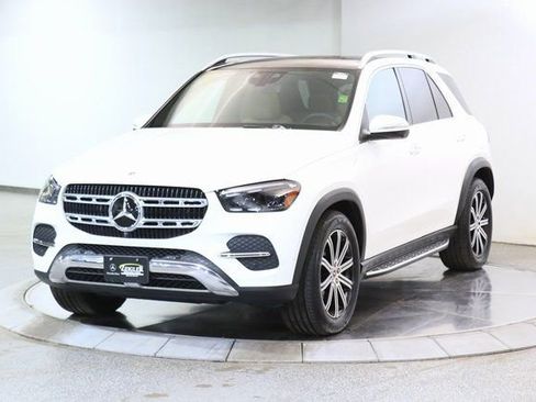Used 2024 Mercedes-Benz GLE 450e 4MATIC w/ Driver Assistance Package image 12