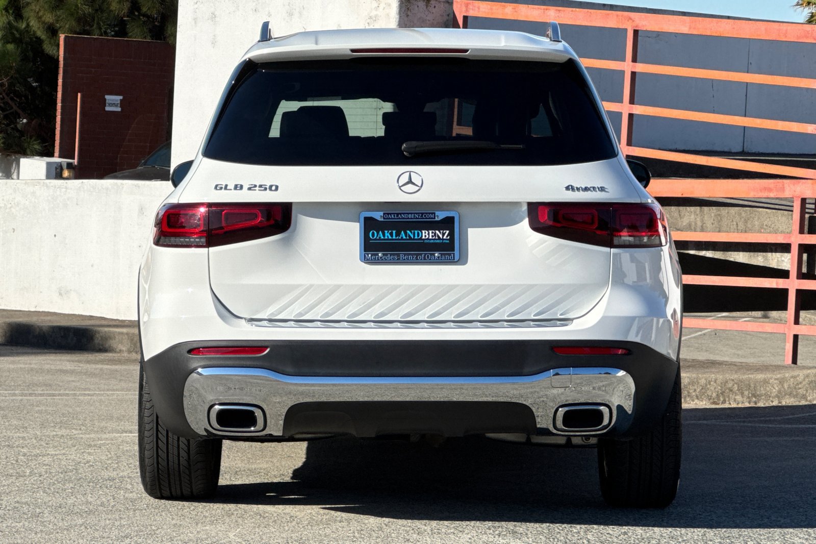 Used 2023 Mercedes-Benz GLB 250 4MATIC image 5