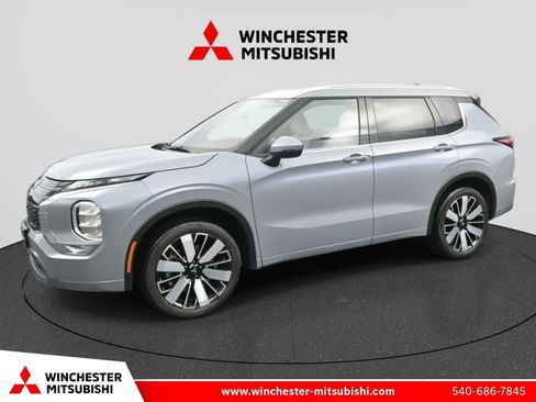 New 2025 Mitsubishi Outlander SEL image 1