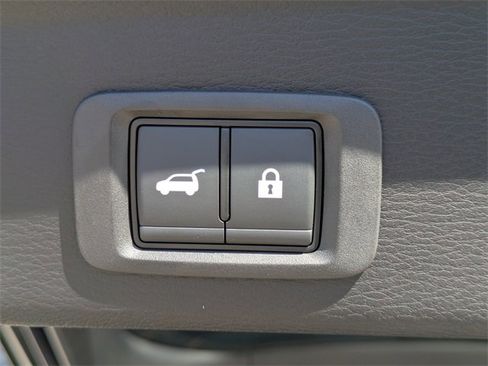 New 2025 Mitsubishi Outlander SEL image 13