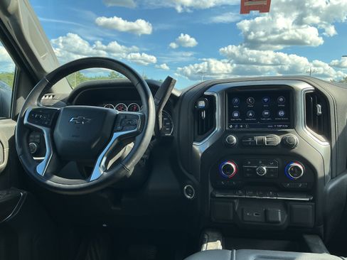 Certified 2022 Chevrolet Silverado 1500 LT Trail Boss AWD/4WD image 8