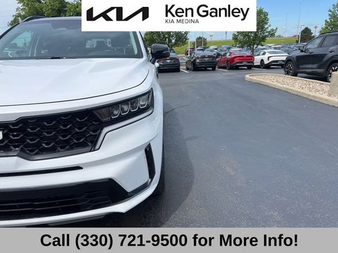 Certified 2023 Kia Sorento S w/ Panoramic Sunroof Package FWD image 21