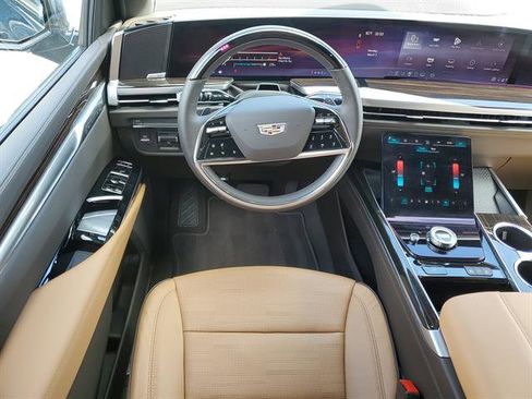 Certified 2025 Cadillac Escalade Premium Luxury image 37