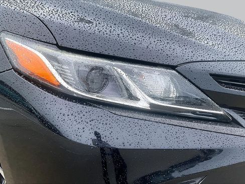Used 2020 Toyota Camry SE FWD image 26