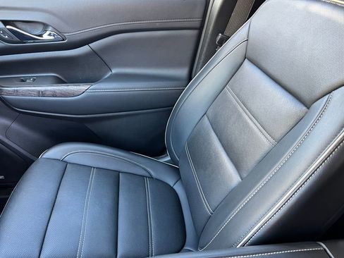 Used 2023 GMC Acadia Denali image 31