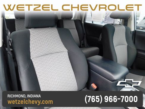 Used 2020 Toyota 4Runner SR5 AWD/4WD image 14
