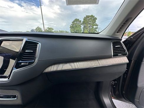 Used 2024 Volvo XC90 B6 Ultimate image 16