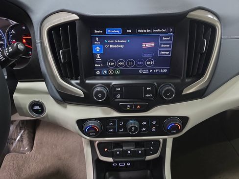 Used 2024 GMC Terrain Denali w/ Denali Premium Package image 22