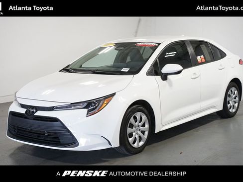 Certified 2023 Toyota Corolla LE image 1