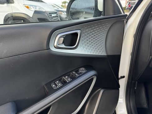 Used 2024 Kia Soul LX w/ Option Group 015 image 27