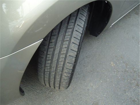 Used 2007 Toyota Prius w/ Pkg 6 FWD image 29