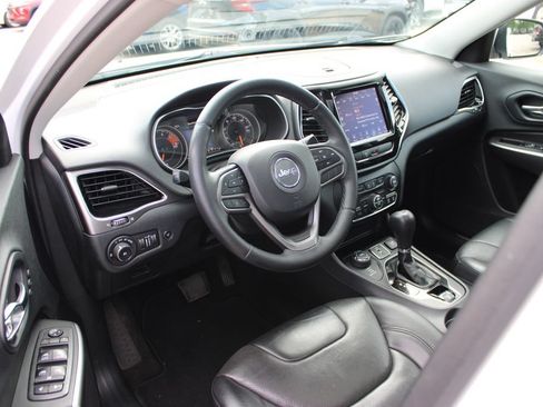 Used 2019 Jeep Cherokee Limited w/ Luxury Group AWD/4WD image 14