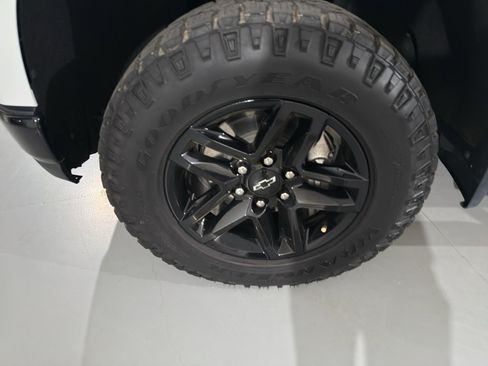 Used 2021 Chevrolet Silverado 1500 Custom Trail Boss image 29