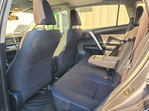 Used 2017 Toyota RAV4 XLE image 28