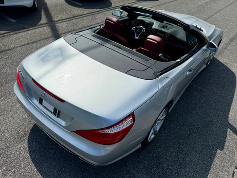 Used 2013 Mercedes-Benz SL 550 w/ Premium Pkg image 31