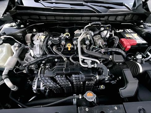 Used 2023 Nissan Altima 2.5 SV image 9