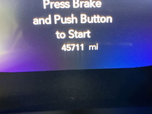 Used 2020 Chrysler Pacifica Limited w/ S Appearance Package FWD image 36