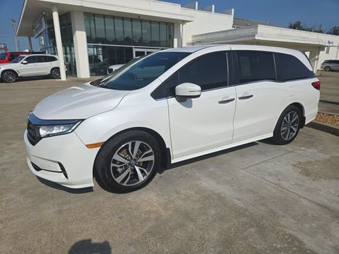 Used 2023 Honda Odyssey Touring image 1