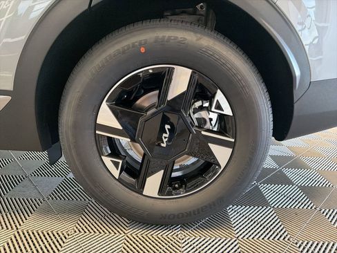 New 2026 Kia Sportage LX image 7