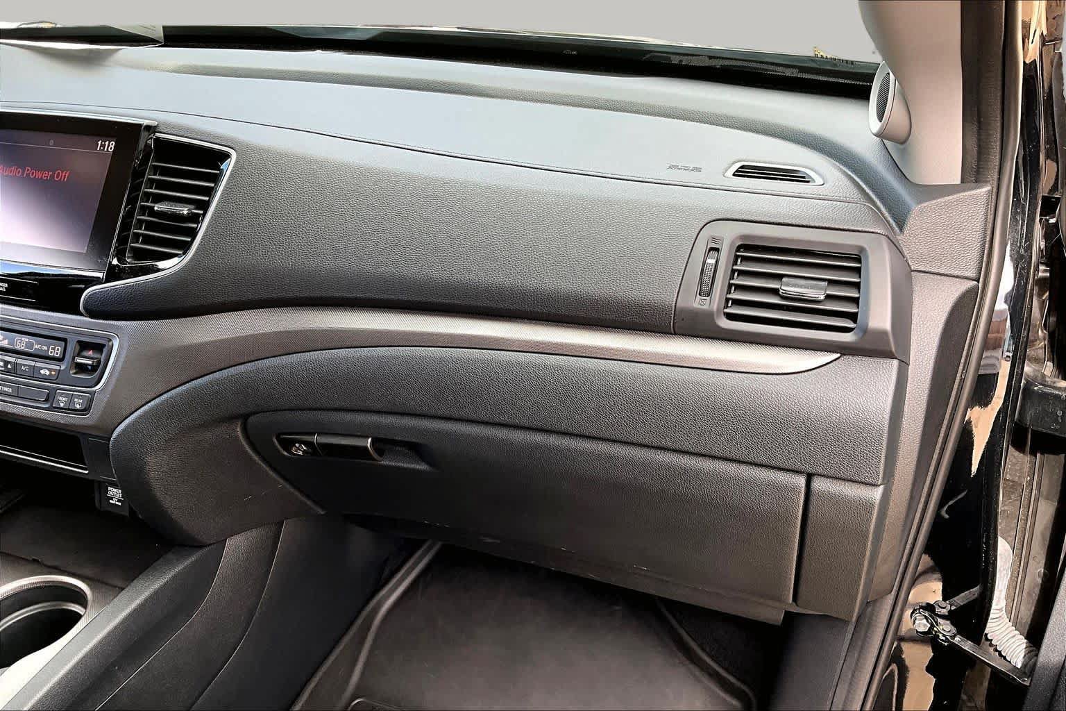Used 2023 Honda Ridgeline Sport image 17