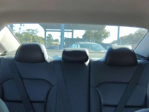 Used 2018 Hyundai Elantra SEL FWD image 7