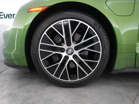 Used 2023 Porsche Taycan w/ Premium Package RWD image 18