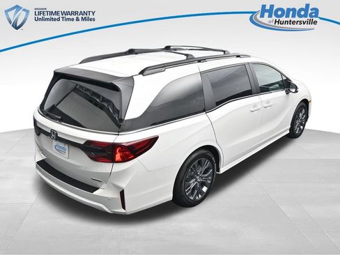 New 2026 Honda Odyssey Touring image 24