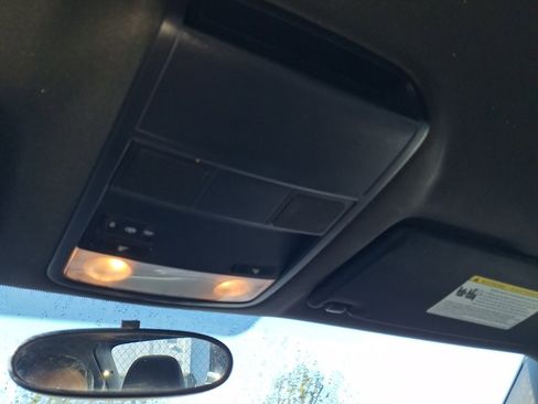 Used 2013 Volkswagen Beetle 2.5 image 11