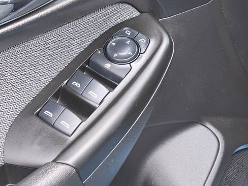 Used 2025 Chevrolet TrailBlazer LT w/ LT Cold Weather Package image 19