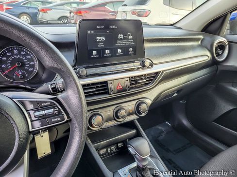Used 2021 Kia Forte LXS FWD image 19